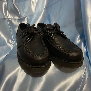 Leather creepers 🖤